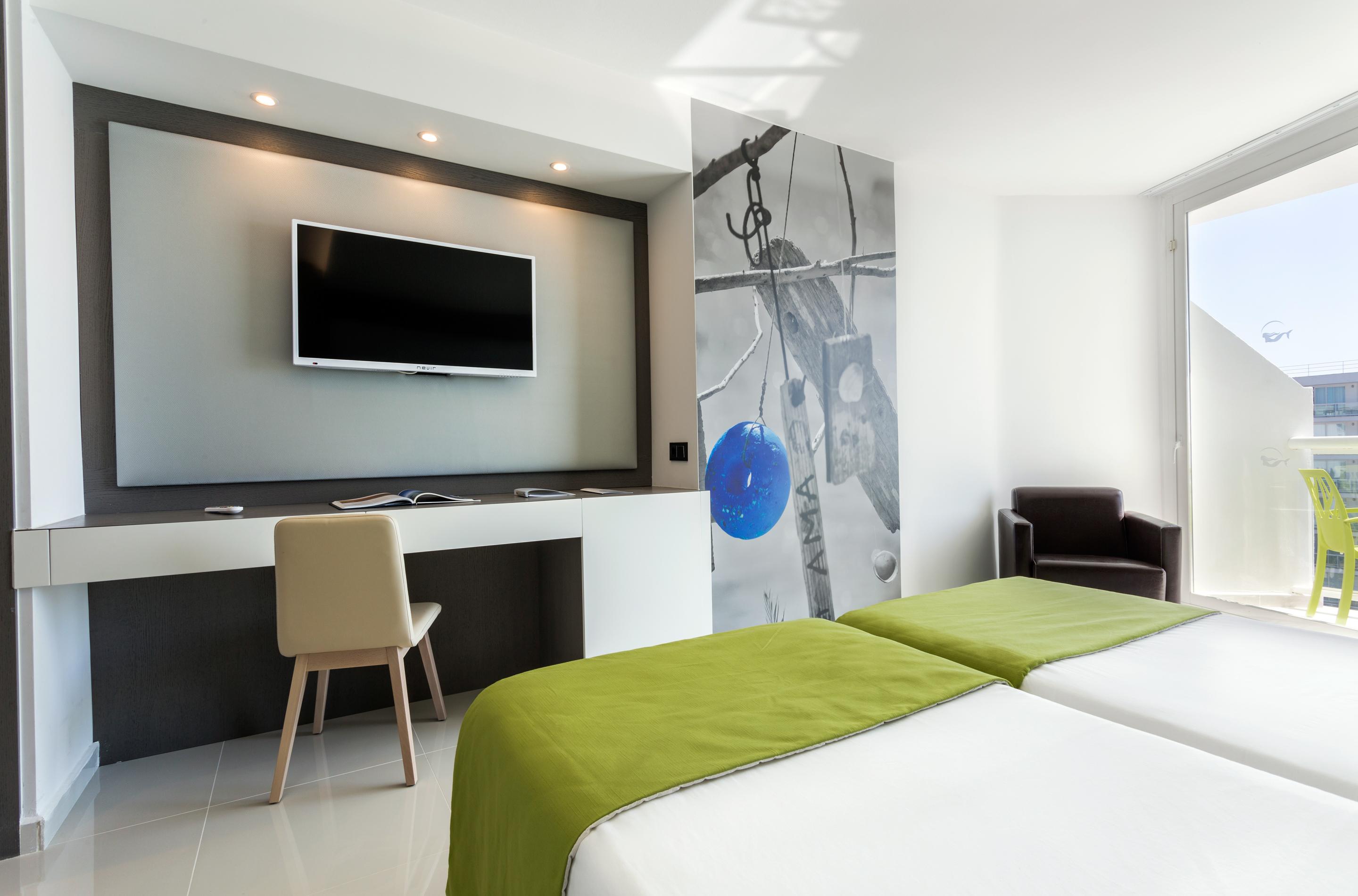 Hotel The Ibiza Twiins - 4* Sup Playa d'en Bossa Habitación foto
