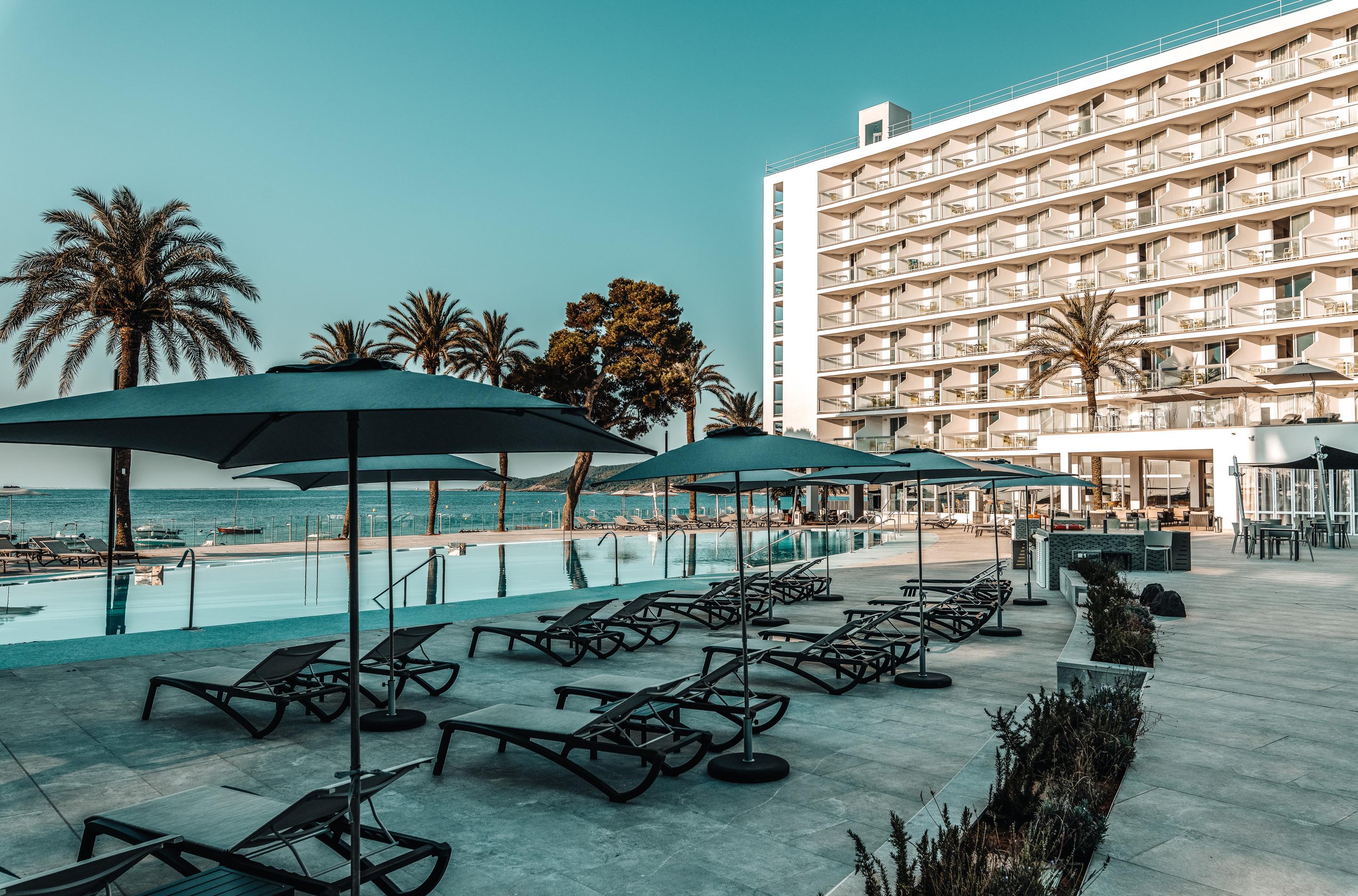 Hotel The Ibiza Twiins - 4* Sup Playa d'en Bossa Exterior foto