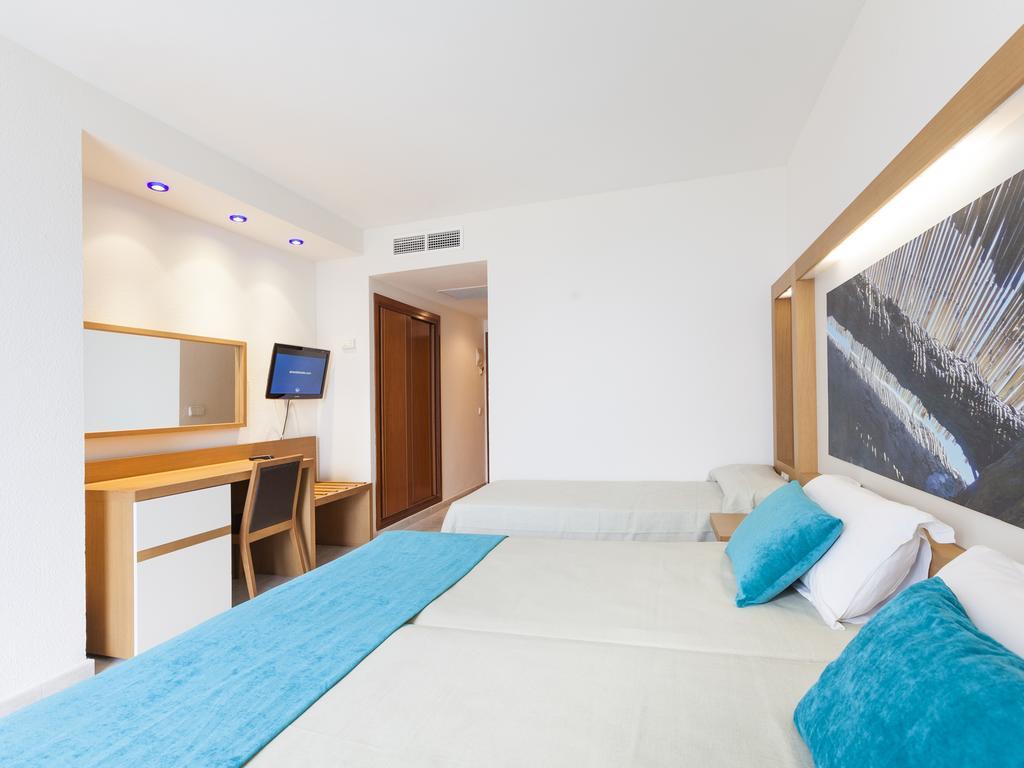 Hotel The Ibiza Twiins - 4* Sup Playa d'en Bossa Exterior foto