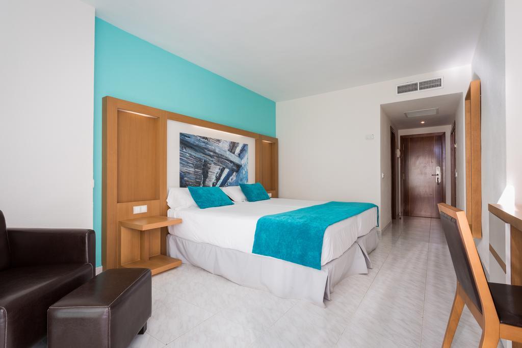 Hotel The Ibiza Twiins - 4* Sup Playa d'en Bossa Exterior foto