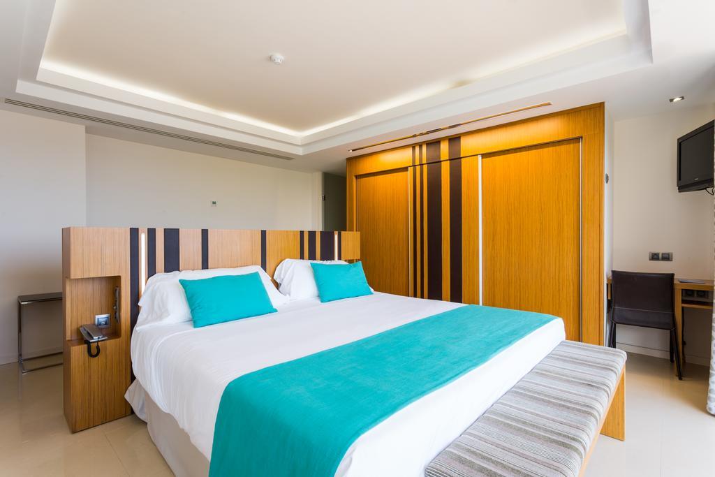 Hotel The Ibiza Twiins - 4* Sup Playa d'en Bossa Exterior foto