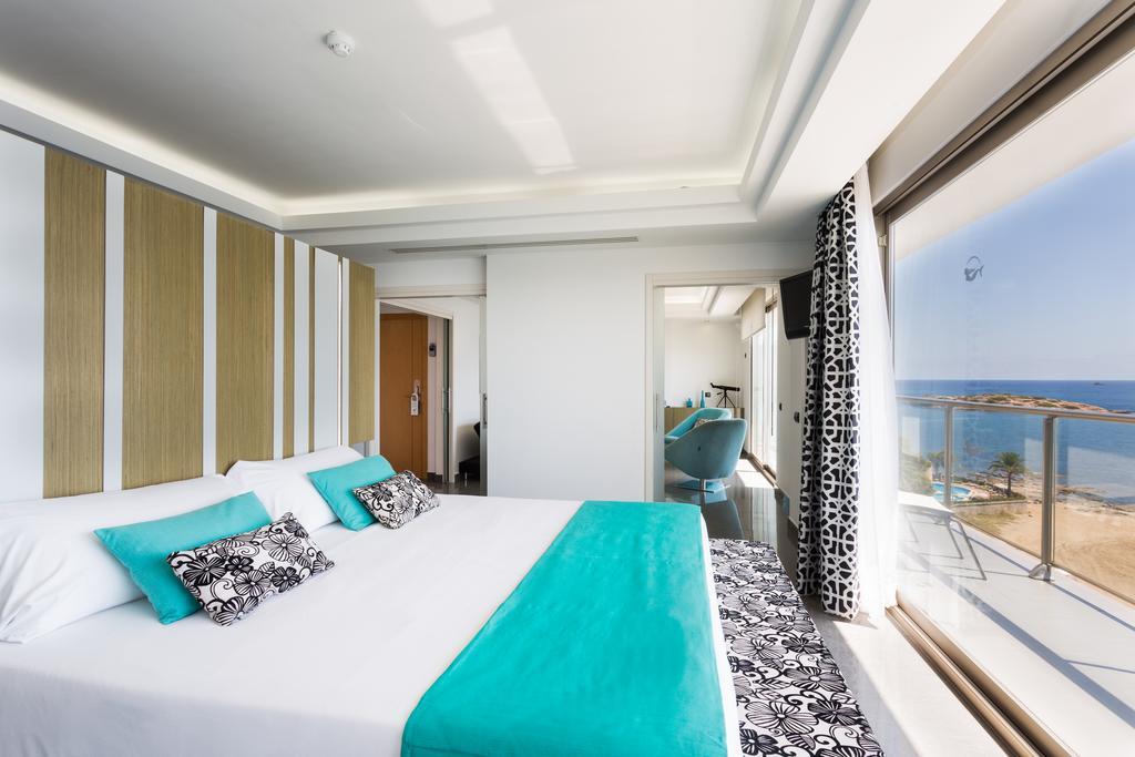 Hotel The Ibiza Twiins - 4* Sup Playa d'en Bossa Exterior foto