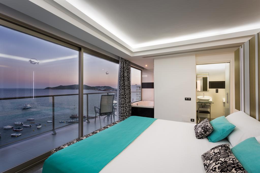 Hotel The Ibiza Twiins - 4* Sup Playa d'en Bossa Exterior foto